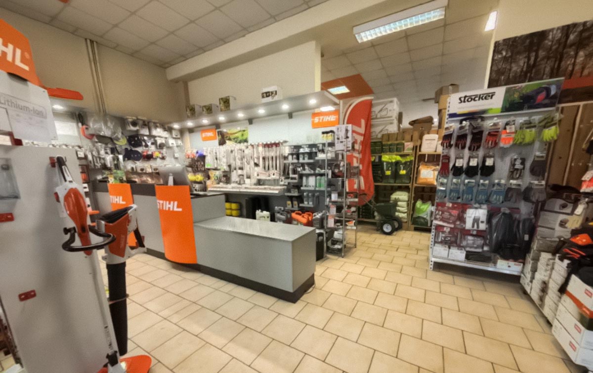 Cavalletti per il Taglio dei Tronchi: Massima Sicurezza ed Efficienza con i Modelli Autocentranti e Pieghevoli